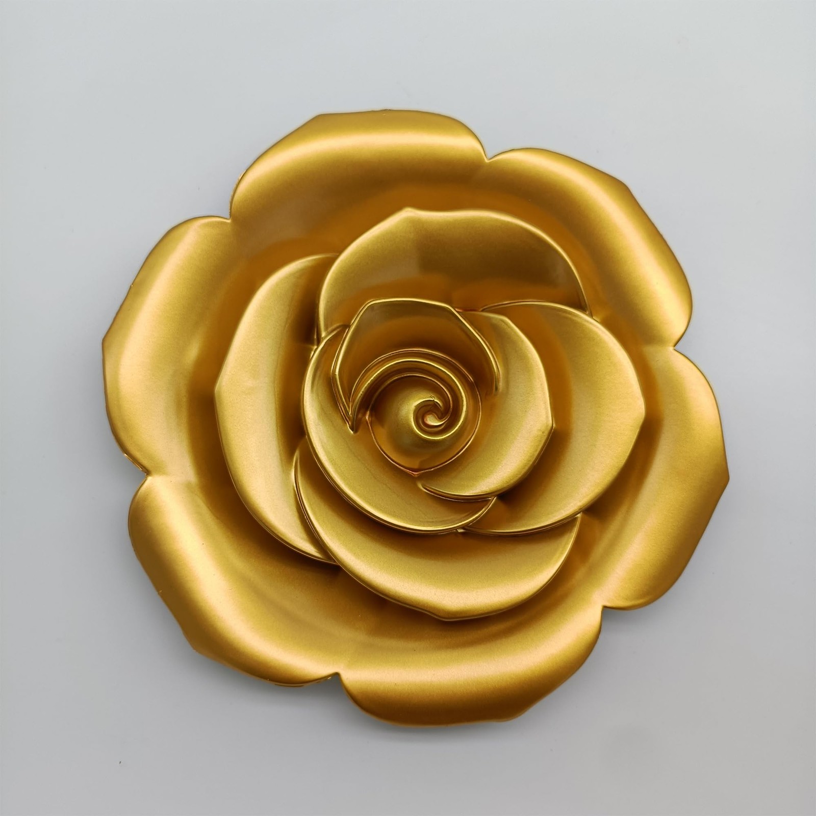 Golden 3D Flower Wall Decor – Shimmering Plastic Sunflower Shape Art with Hoo…