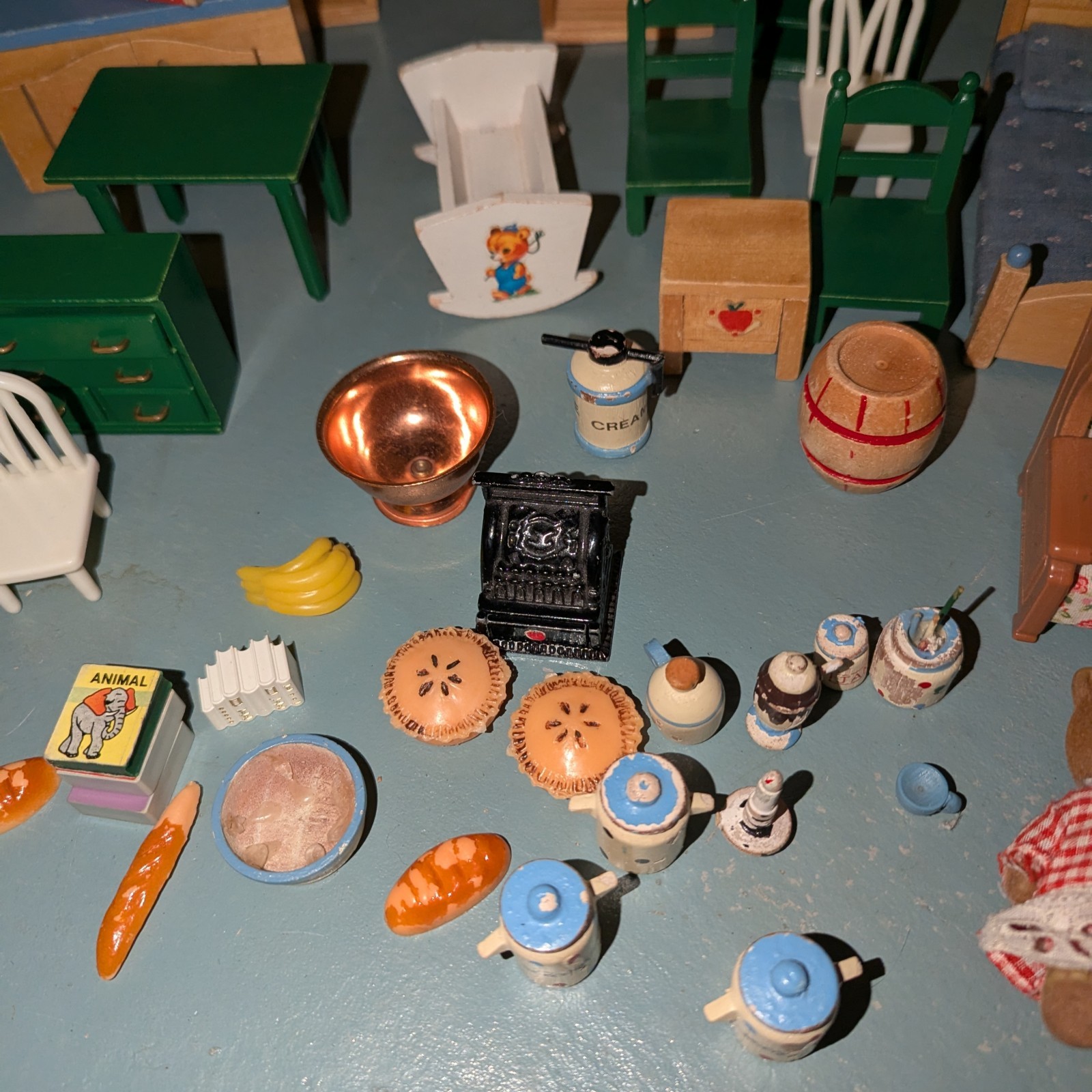 Best Friends Mapletown Story House Figure Furniture 1:12 Scale Miniature Lot