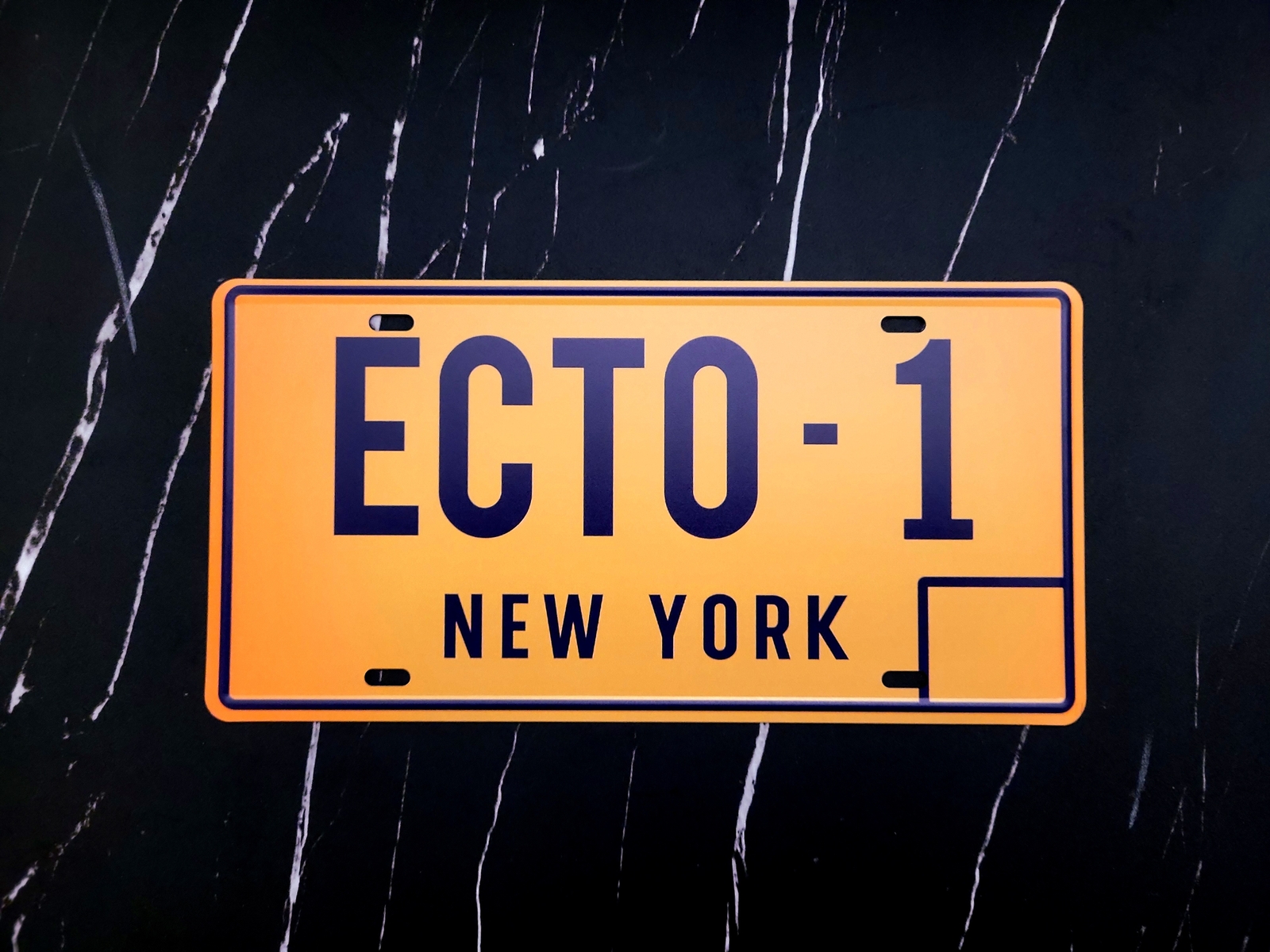 ECTO-1 Ghostbusters Replica New York License Plate Memorabilia Metal Tin Sign