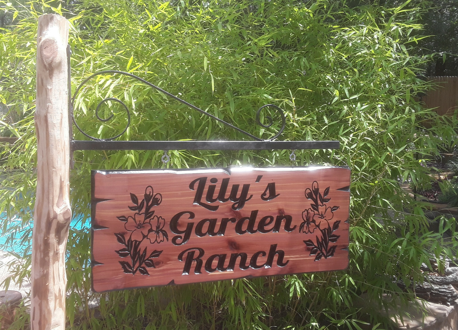 Metal Sign Hanger Bracket 24″ Display Holder for Home, Yard or Business