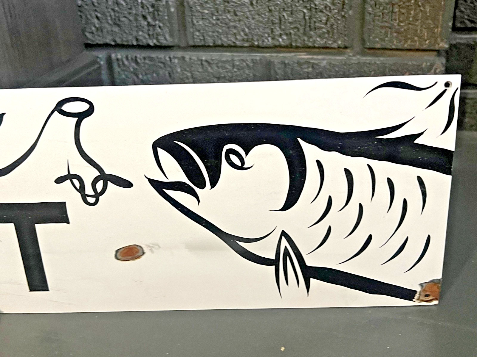 Vtg Hand Painted LIVE BAIT Fishing Worms Rusty Barn Tackle Lure Lake Store Sign