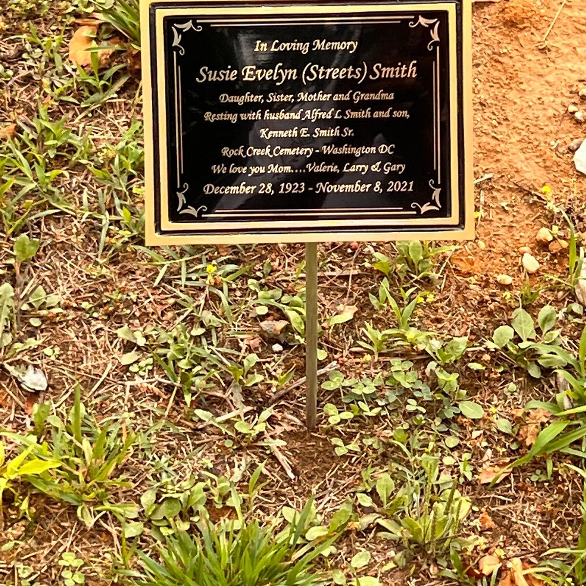 Customized memorial heavy brass metal outdoor plaque – Garden memorial plaque- C