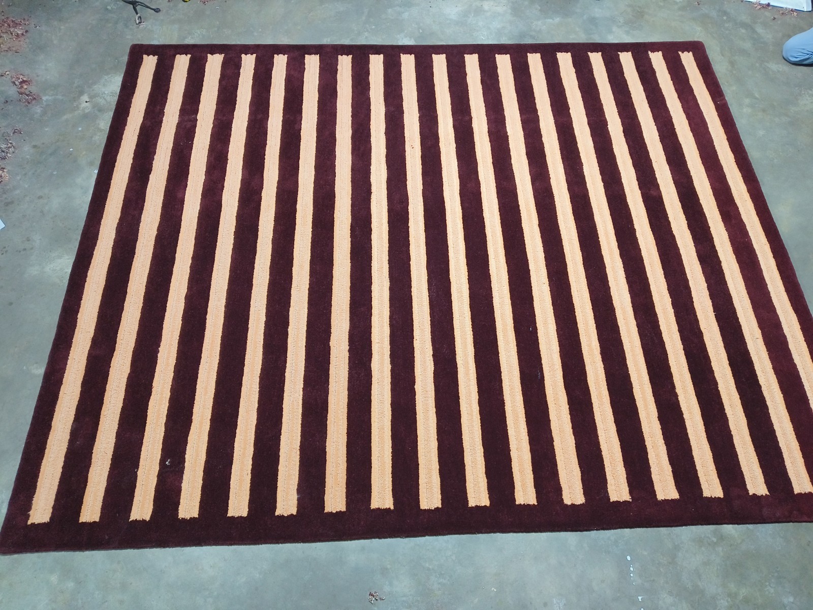 Modern Striped Area Rug – Soft Plush Carpet for Living Room, Bedroom & Office