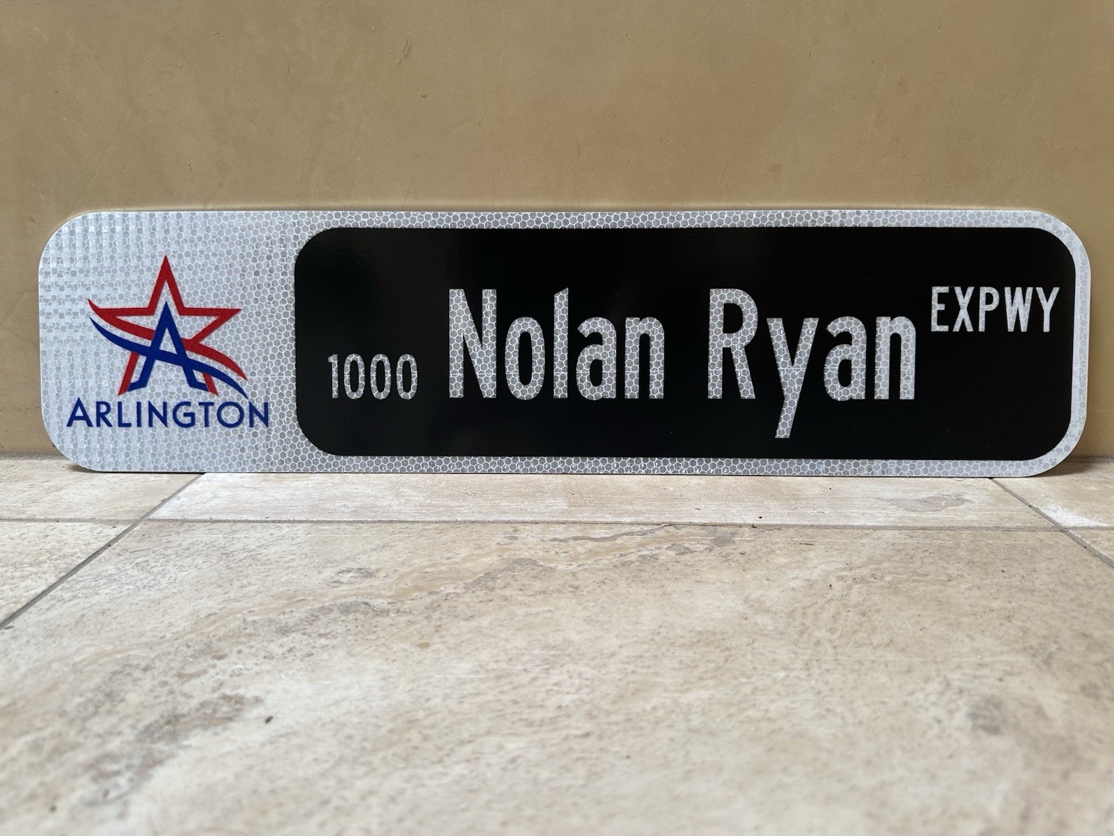 CUSTOM STREET NAME SIGN (Single/Double Sided) 24″x6″ 3M HIP Reflective Aluminum