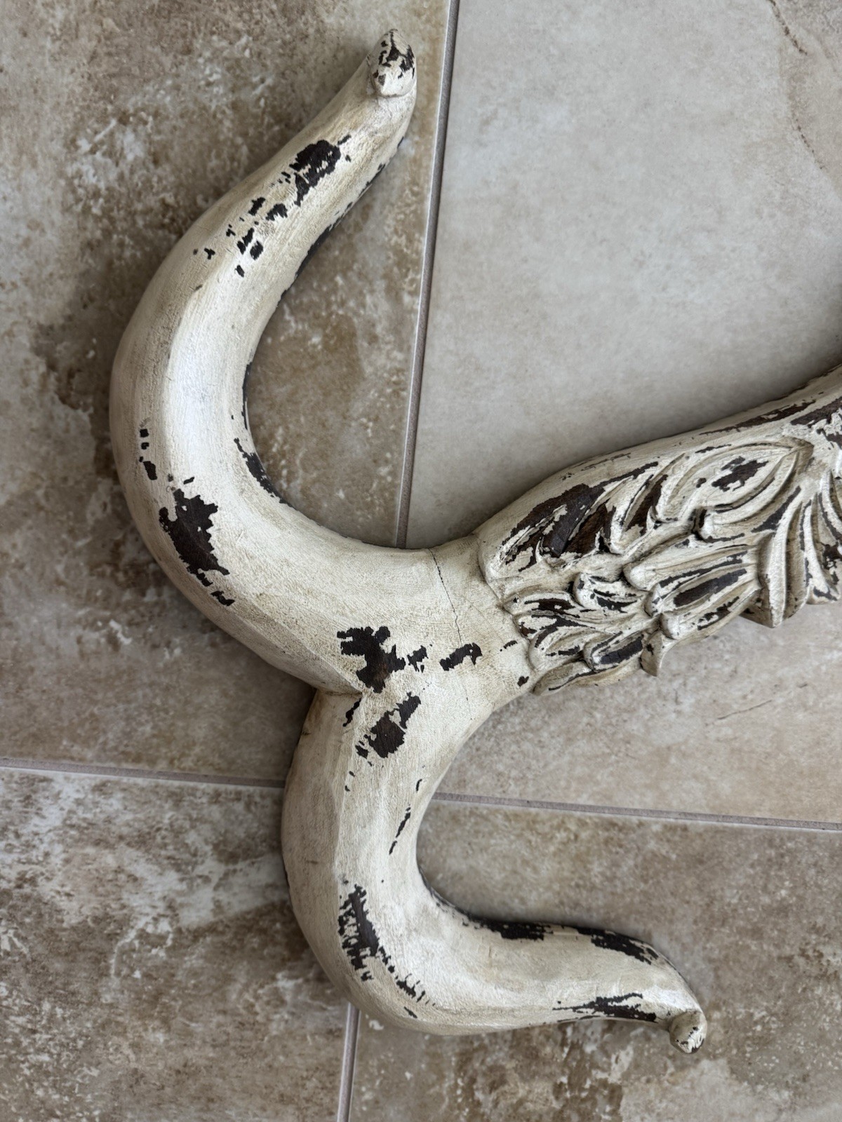Pottery Barn ~ CARVED WHITE WOODEN ANCHOR ~ COASTAL HOME WALL SIGN SEA GRAPE