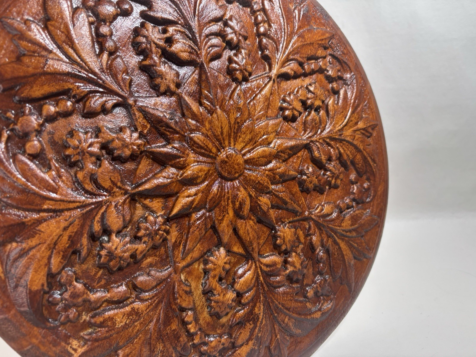 3D Wood Carved Floral Flowers Design Round Wall Art Home Decor Pine Custom-Made