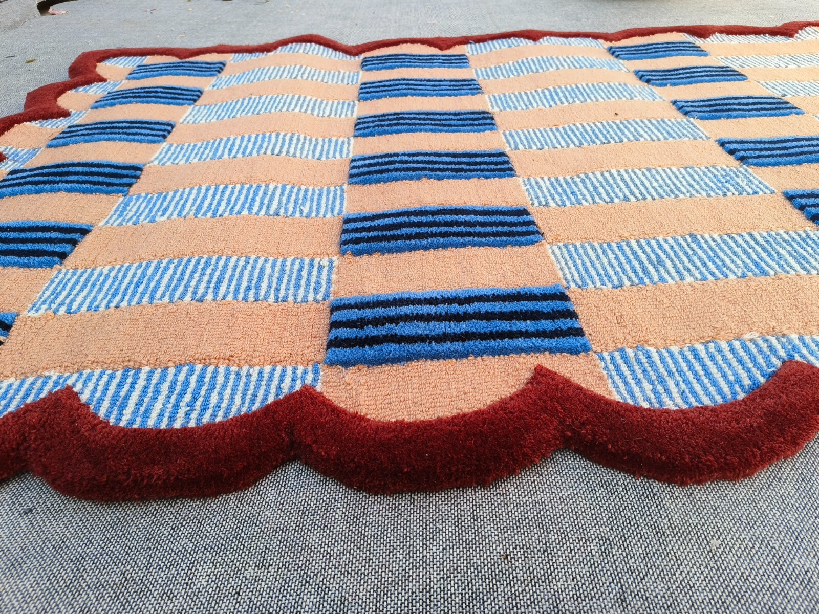 Handmade Checkered Wool Rug Blue Red | Scalloped Geometric Carpet Living Room