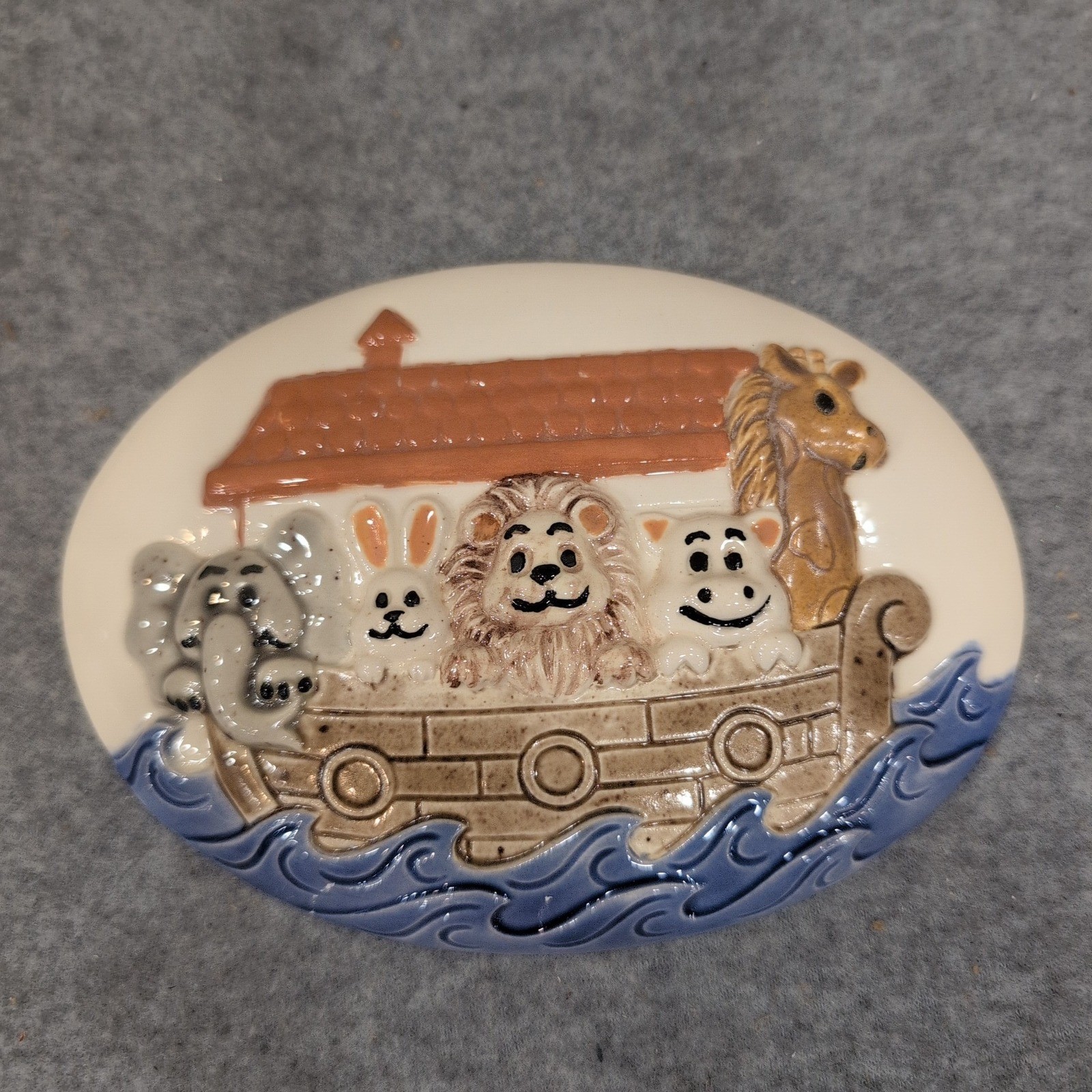 Noah’s Ark Ceramic Wall Plaque Nursery Decor Relief Animal Art Glossy Glaze