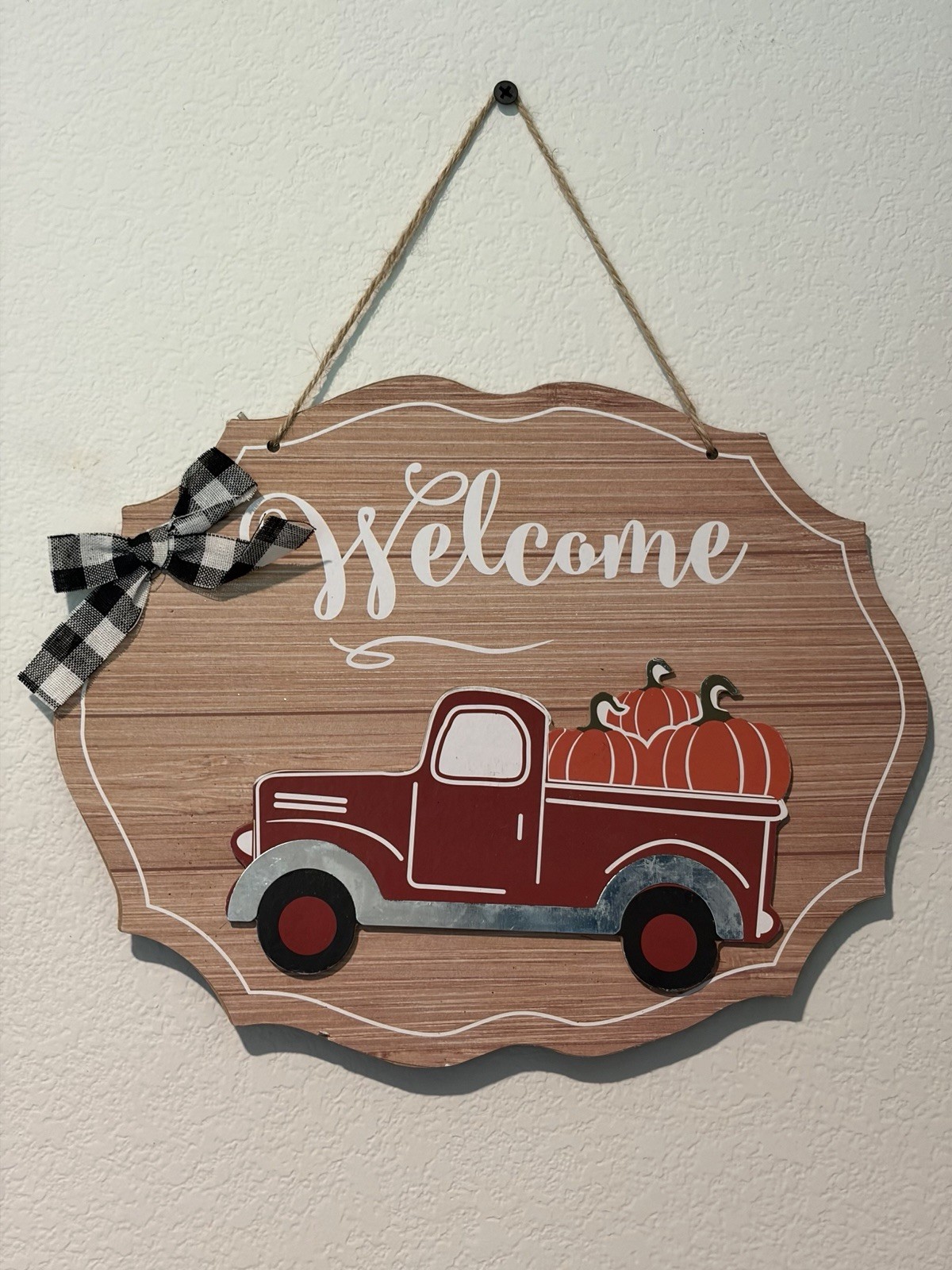 Medium Size 2D Welcome Sign Wreath Accessory Centerpiece