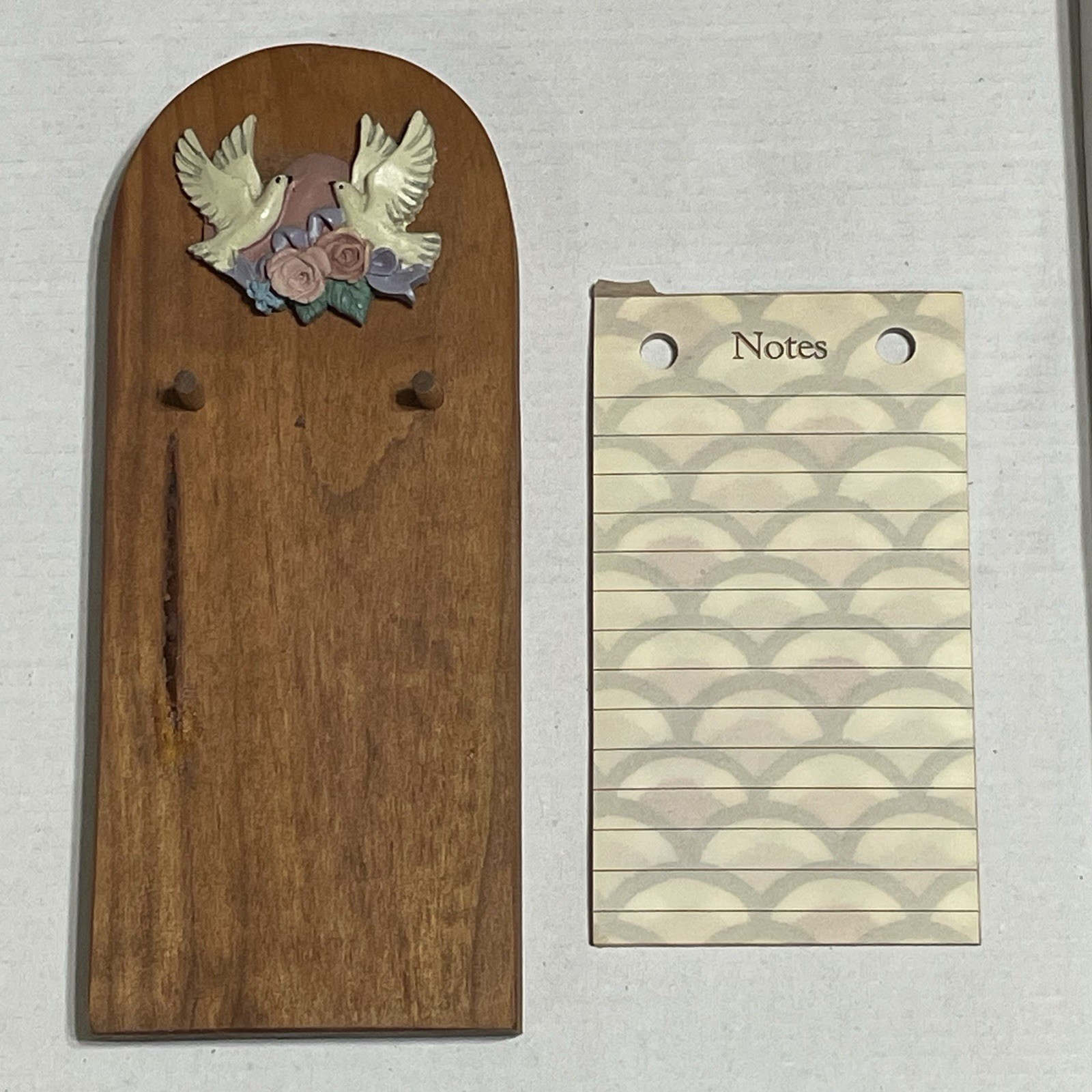Vintage Hanging Wood Message Board w/ 2 White Doves & Pink Roses ￼