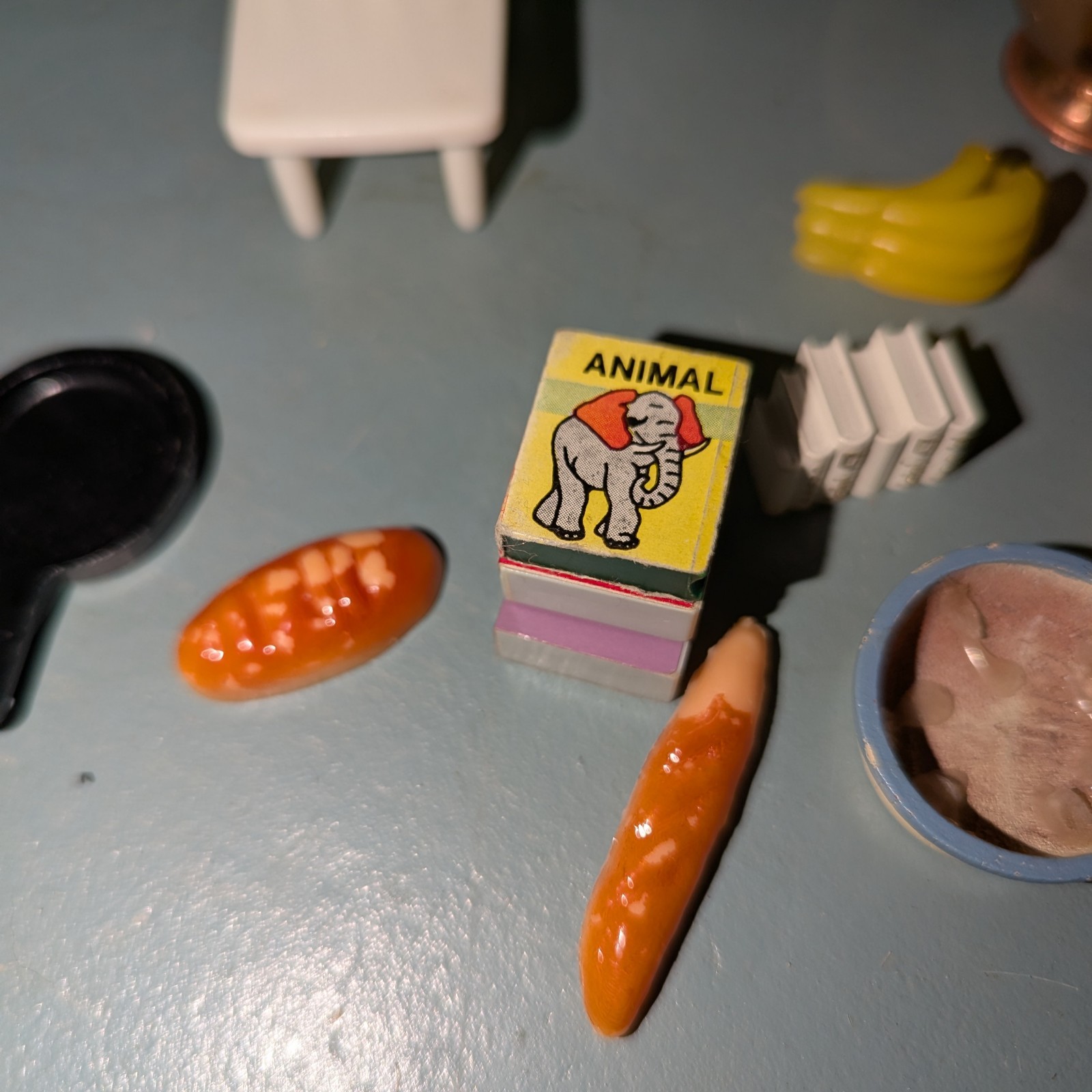Best Friends Mapletown Story House Figure Furniture 1:12 Scale Miniature Lot