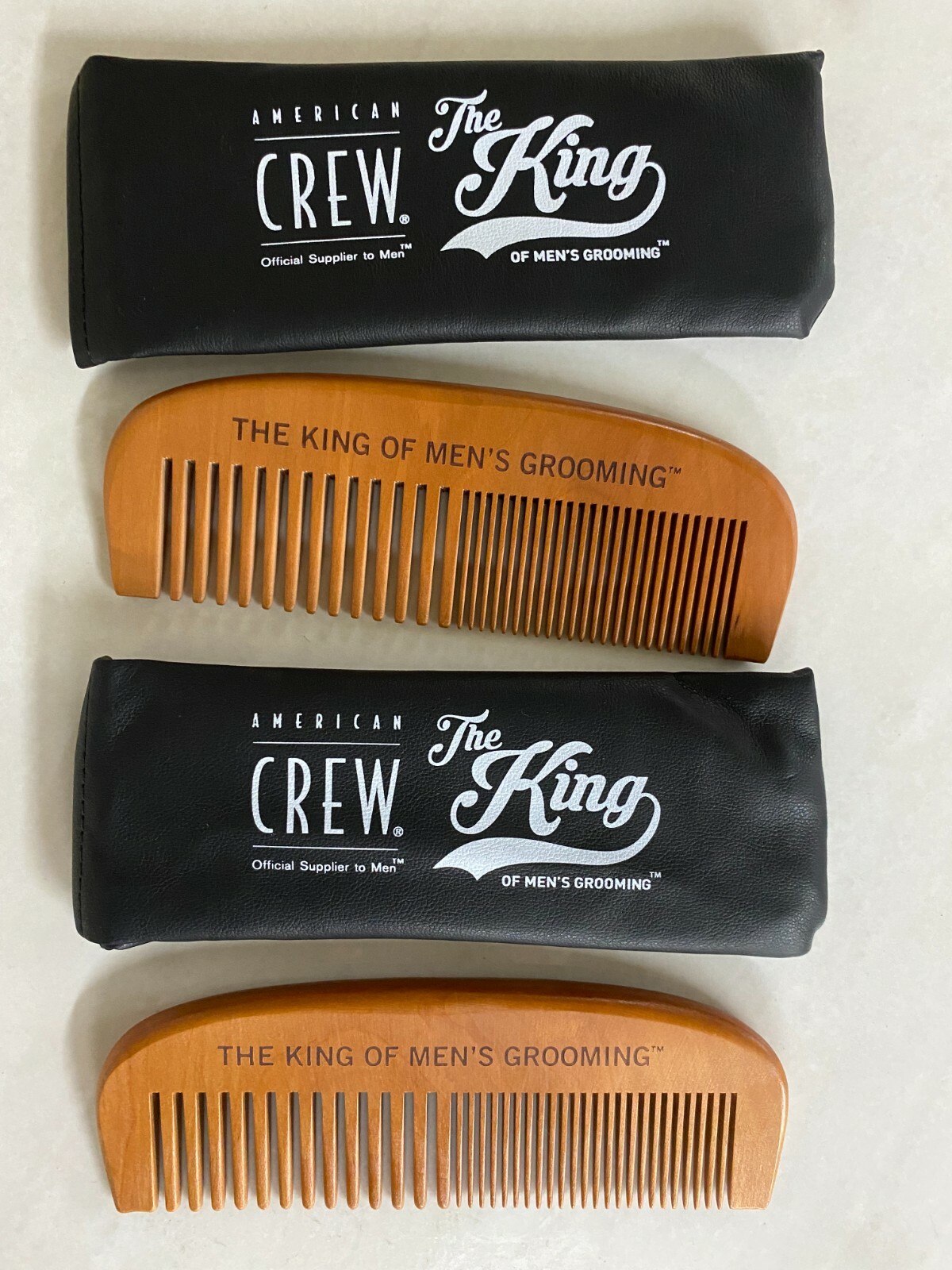 American Crew – The King – Wooden Comb & Pouch 2 pack