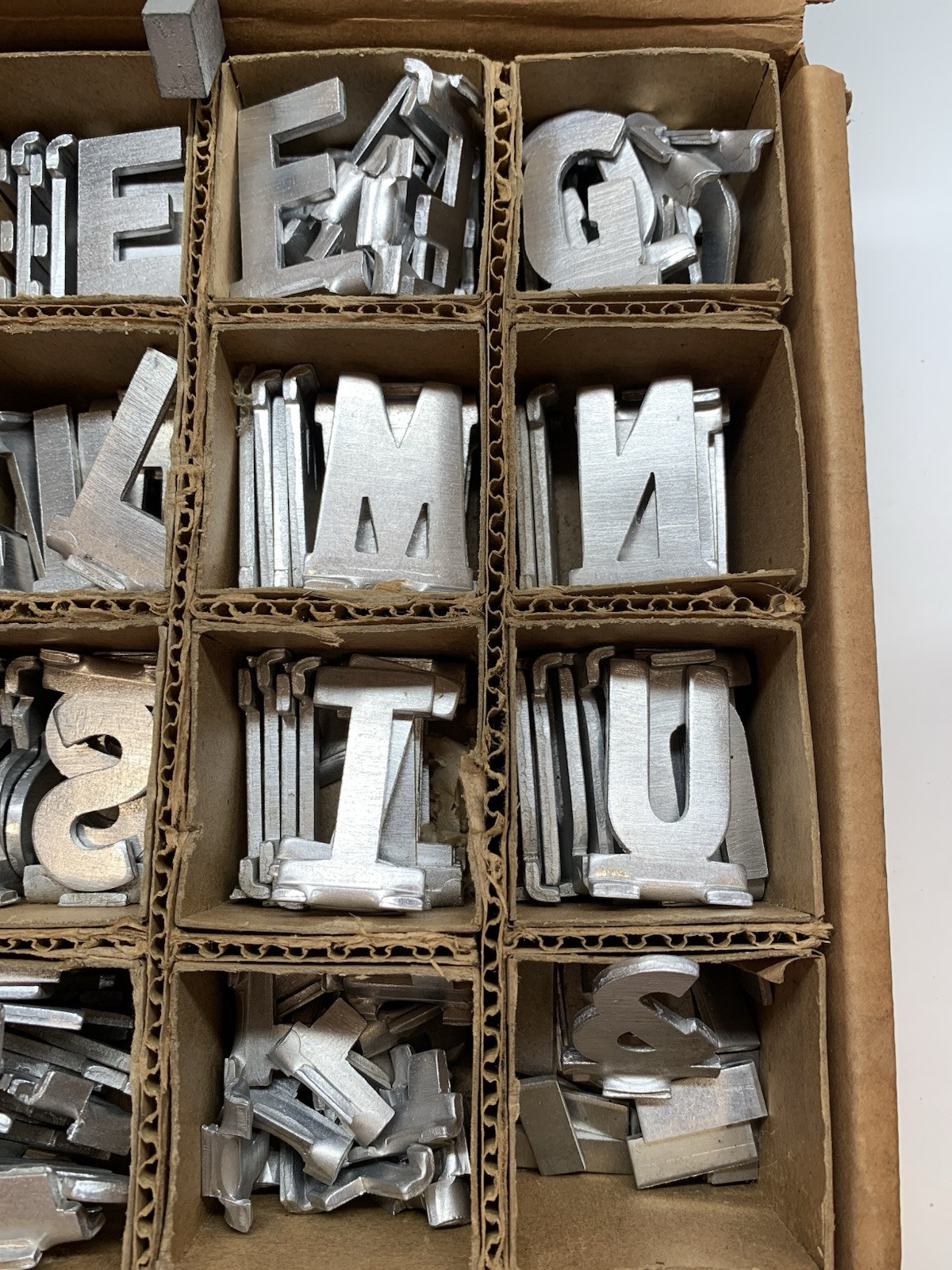 A-Z & Dun-Mor Mailbox Track Letters Aluminum Vtg You Choose Name Initials Metal