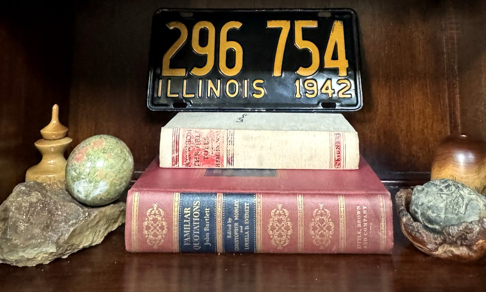 VTG 1942 Illinois Car Plate Industrial Wall Decor Americana Black Yellow USA
