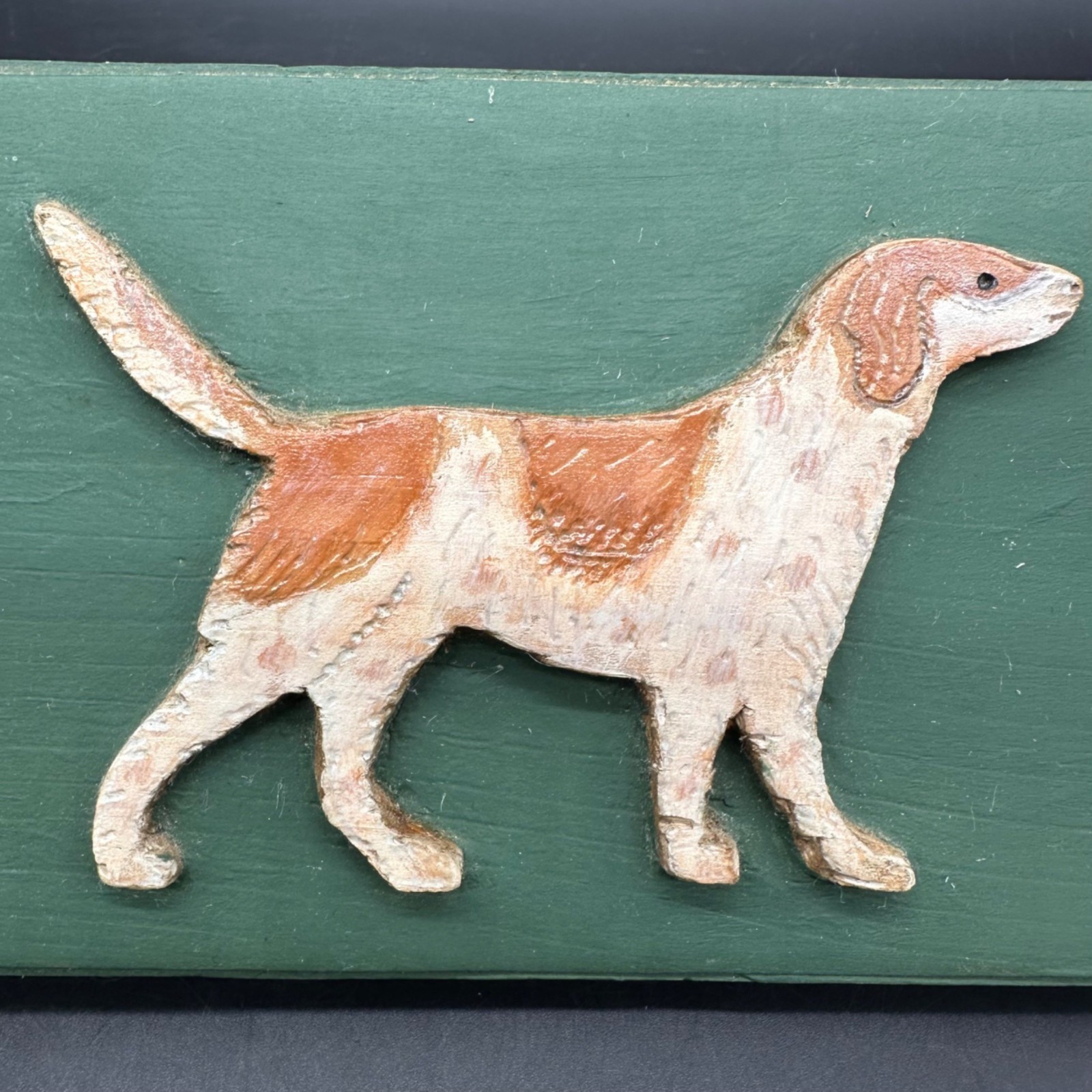 Vintage Folk Art Wall Hanging Plaque Wooden Spaniel Pointer Dog Rustic Green
