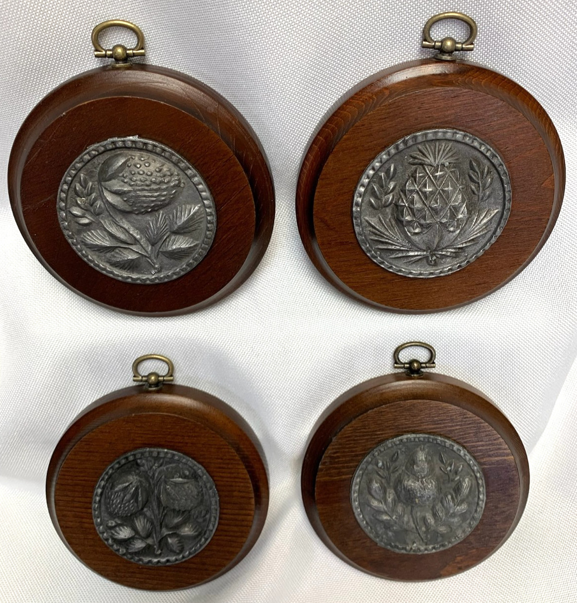 4 Vintage Peter Roberts Buttermold Design Wall Hanging Plaques Acorn Oak Leaf 4″