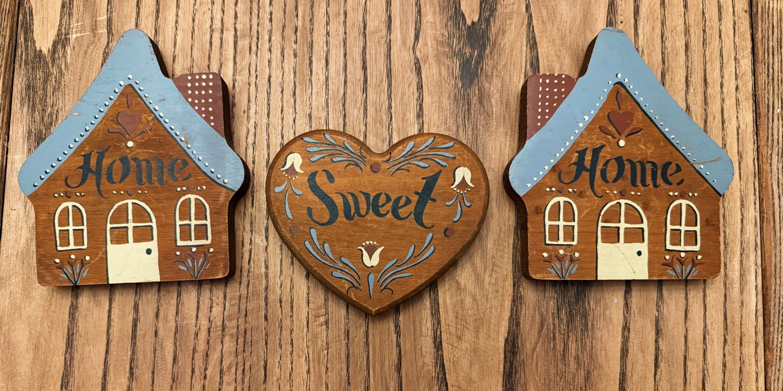 Vintage Home Sweet Home 3 Pc Wooden plaque- Hand Painted Folk Art Houses & Heart
