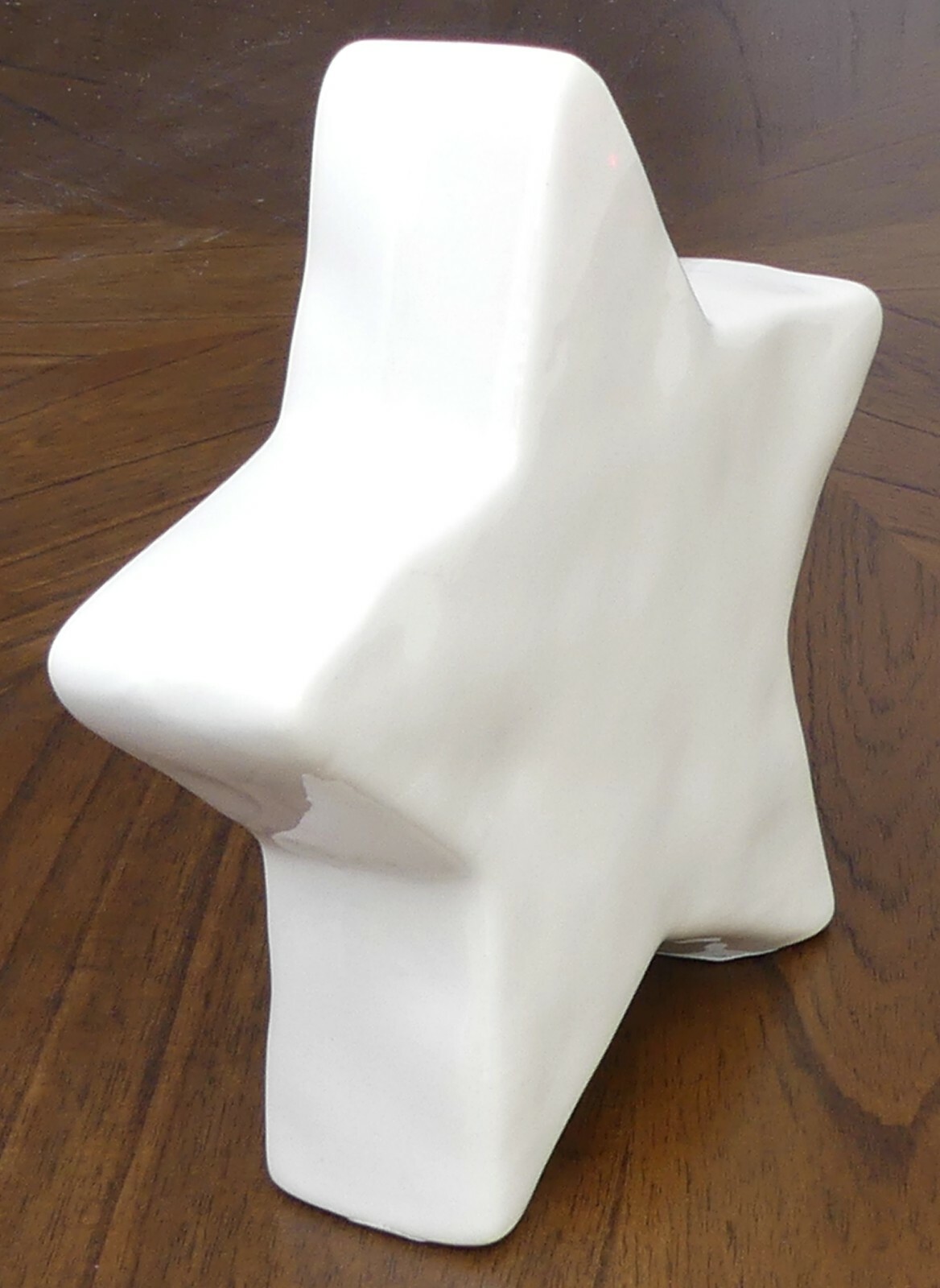 BRAND NEW RAE DUNN USA WHITE GLOSSY CERAMIC STAR PATRIOTIC AMERICAN THEME DECOR