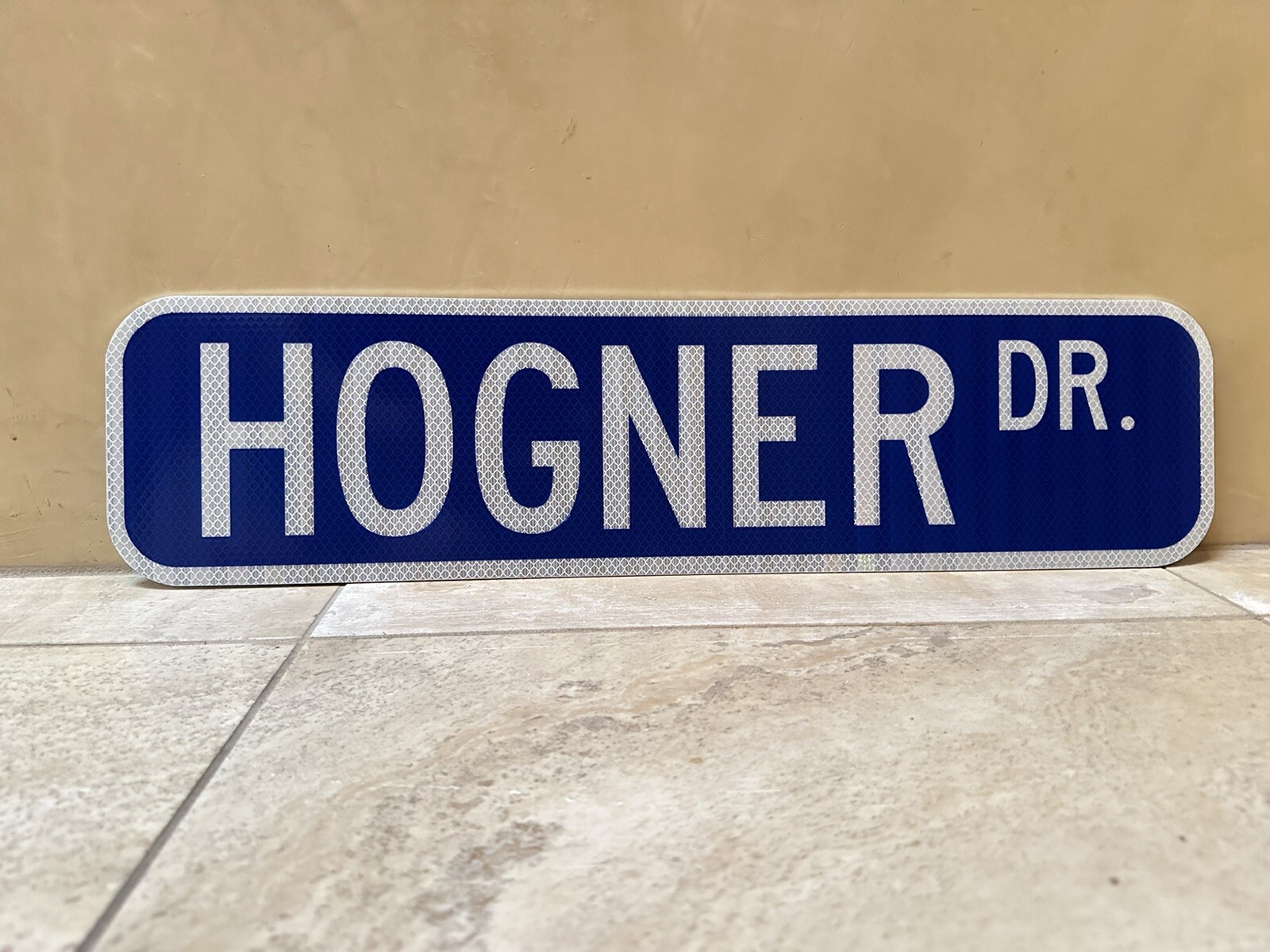 CUSTOM STREET NAME SIGN (Single/Double Sided) 24″x6″ 3M HIP Reflective Aluminum