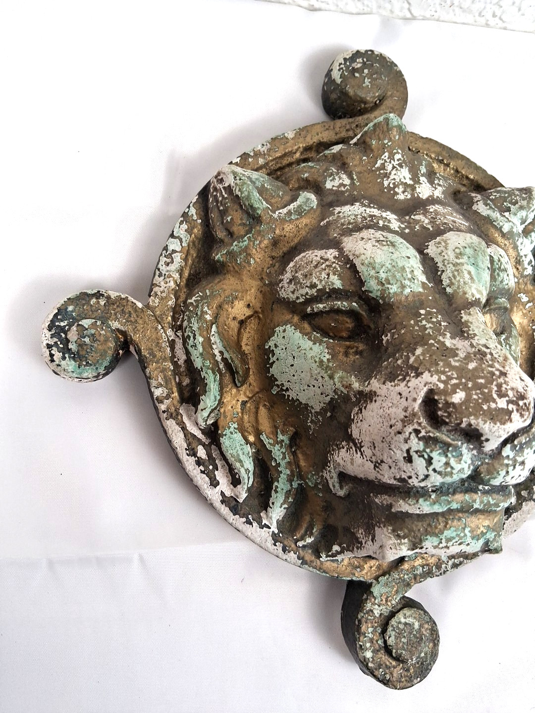 VTG Metallic Gold & Green Patina Concrete? Lion’s Head Wall Sculpture Art Decor