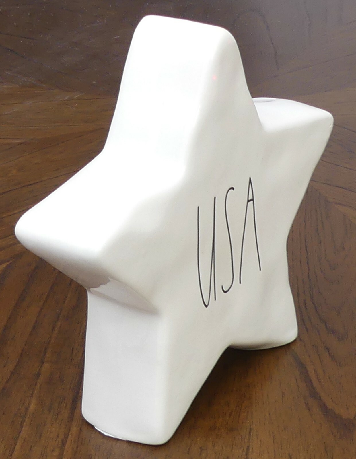 BRAND NEW RAE DUNN USA WHITE GLOSSY CERAMIC STAR PATRIOTIC AMERICAN THEME DECOR
