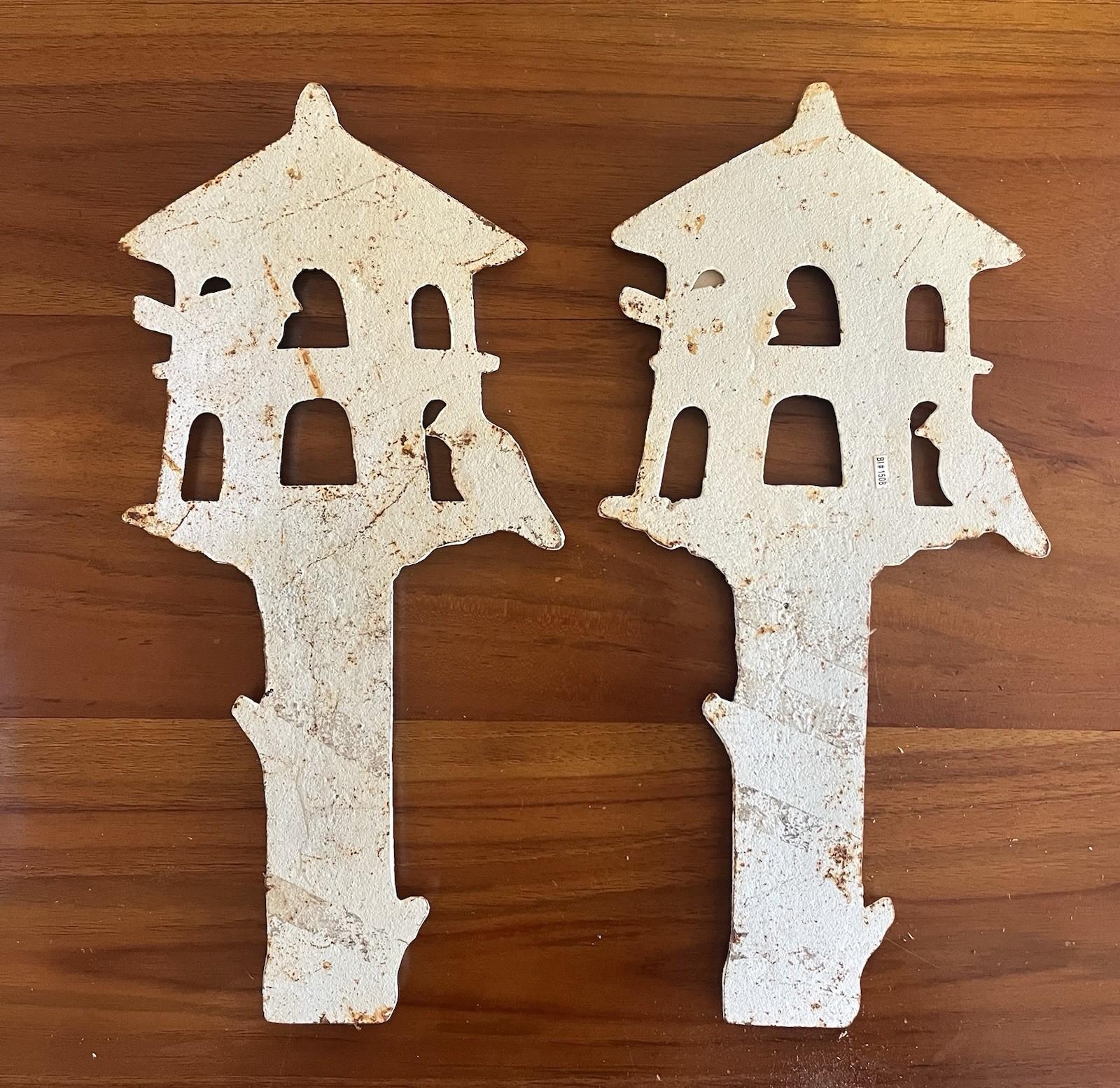 Vintage White Cast Iron Pagoda Bird House Wall Garden Outdoor Decor Rust Patina