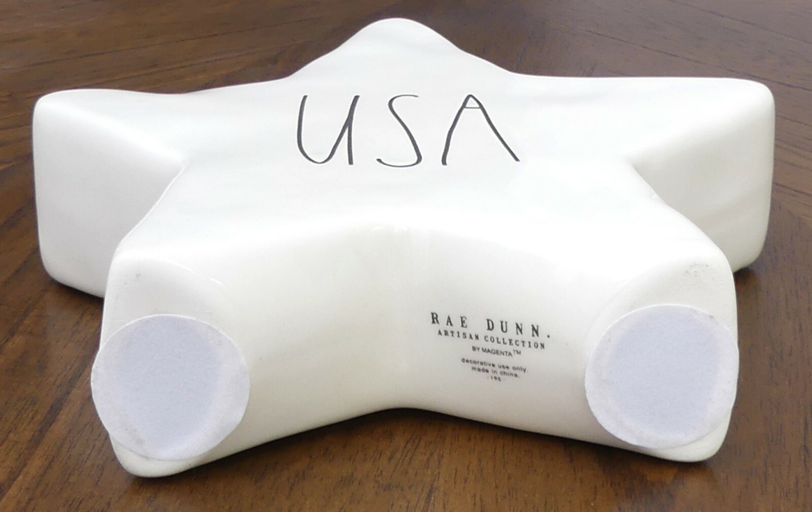 BRAND NEW RAE DUNN USA WHITE GLOSSY CERAMIC STAR PATRIOTIC AMERICAN THEME DECOR
