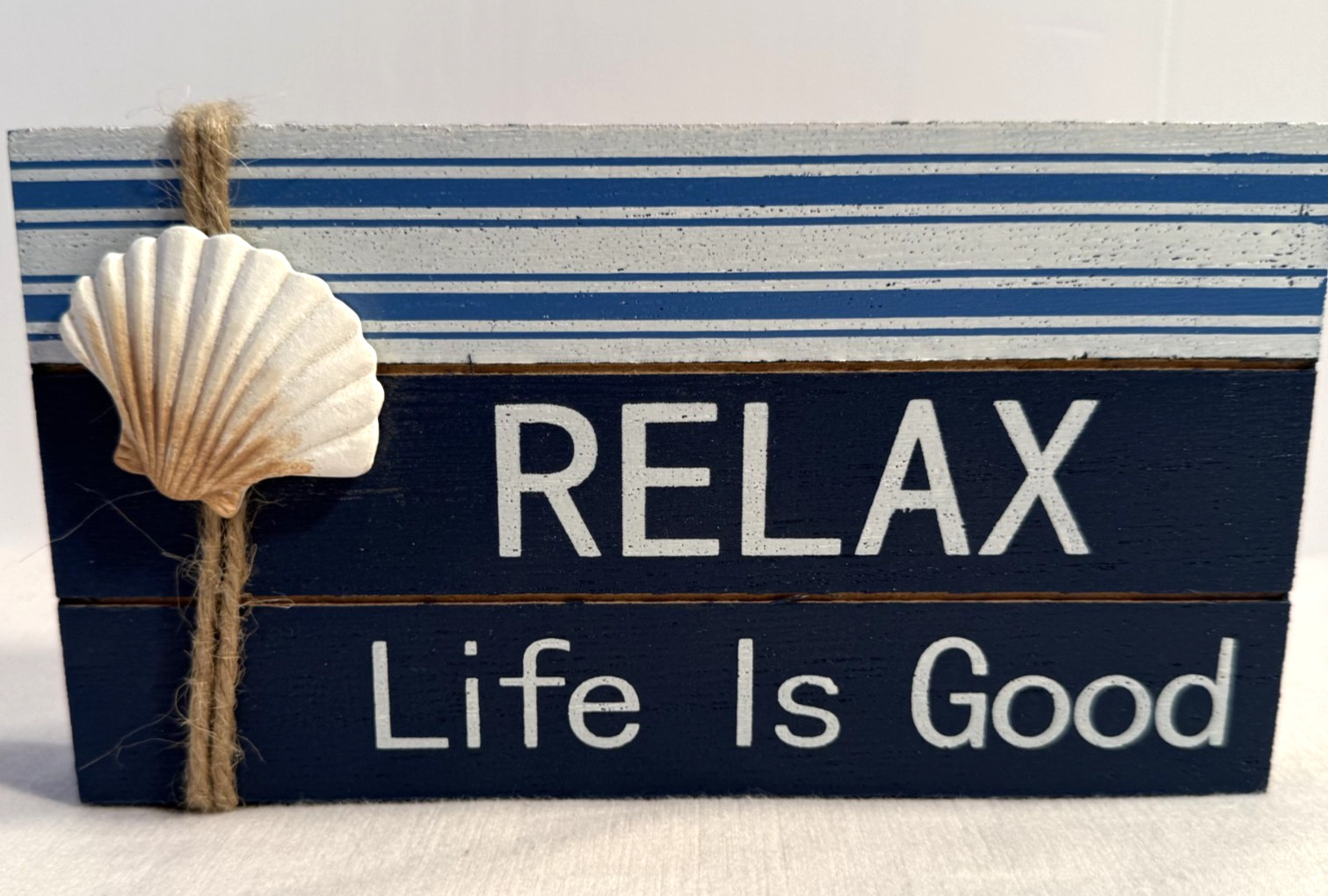 Relax Life is Good Beach Theme Free Standing Plaque w Clam Shell – Nautical