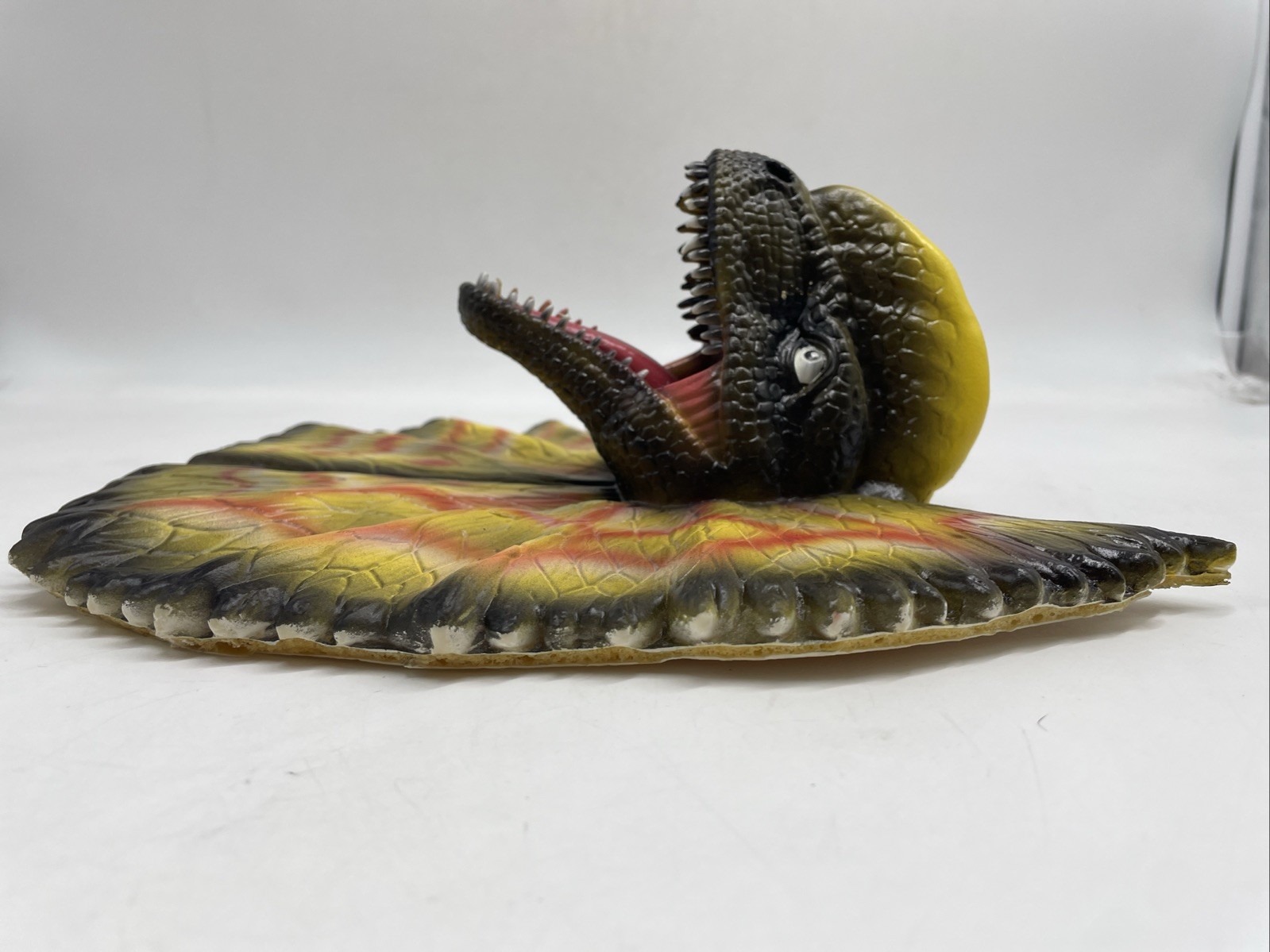 Dilophosaurus Dinosaur Head Wall Mounted Sculpture Hanging Decoration