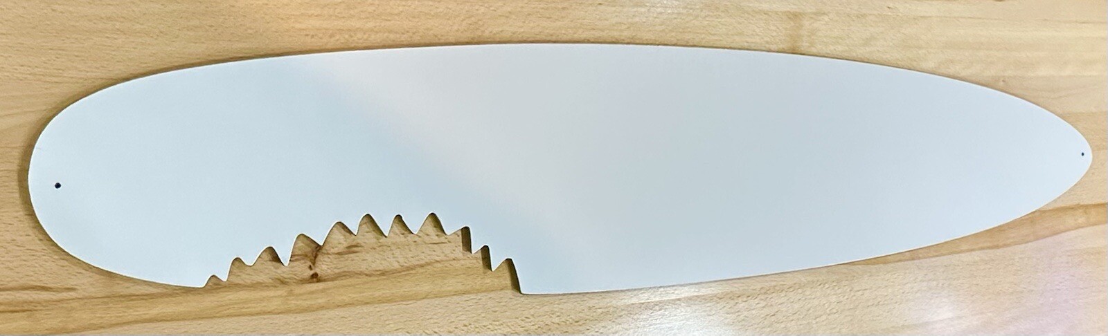 LandShark Outdoor Parrot Shark Bite Surfboard 46.5″ X 9.25″ X ¼”
