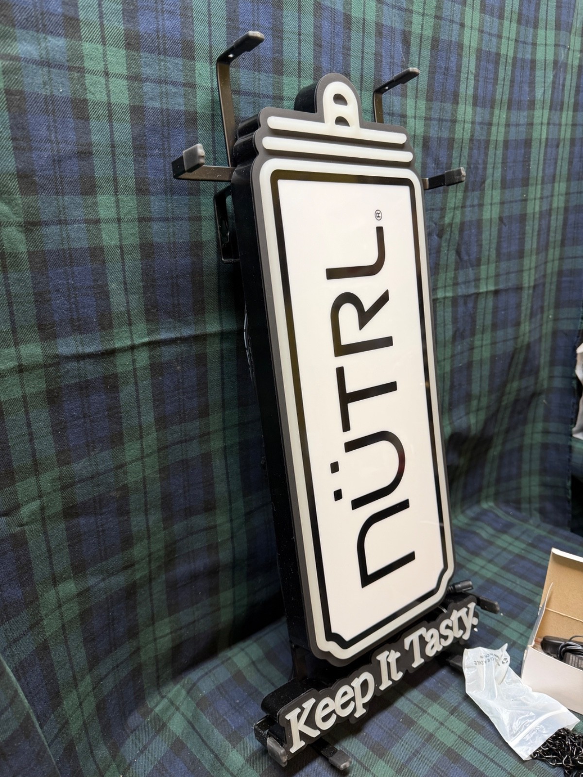 NUTRL Iconic Keep IT Tasty Sign Lights Color Changing