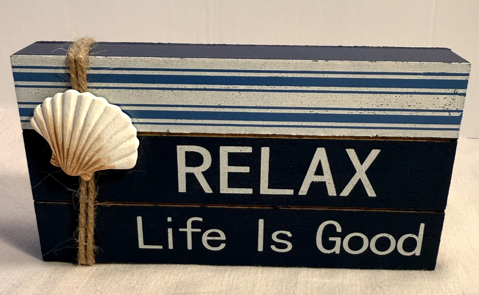 Relax Life is Good Beach Theme Free Standing Plaque w Clam Shell – Nautical