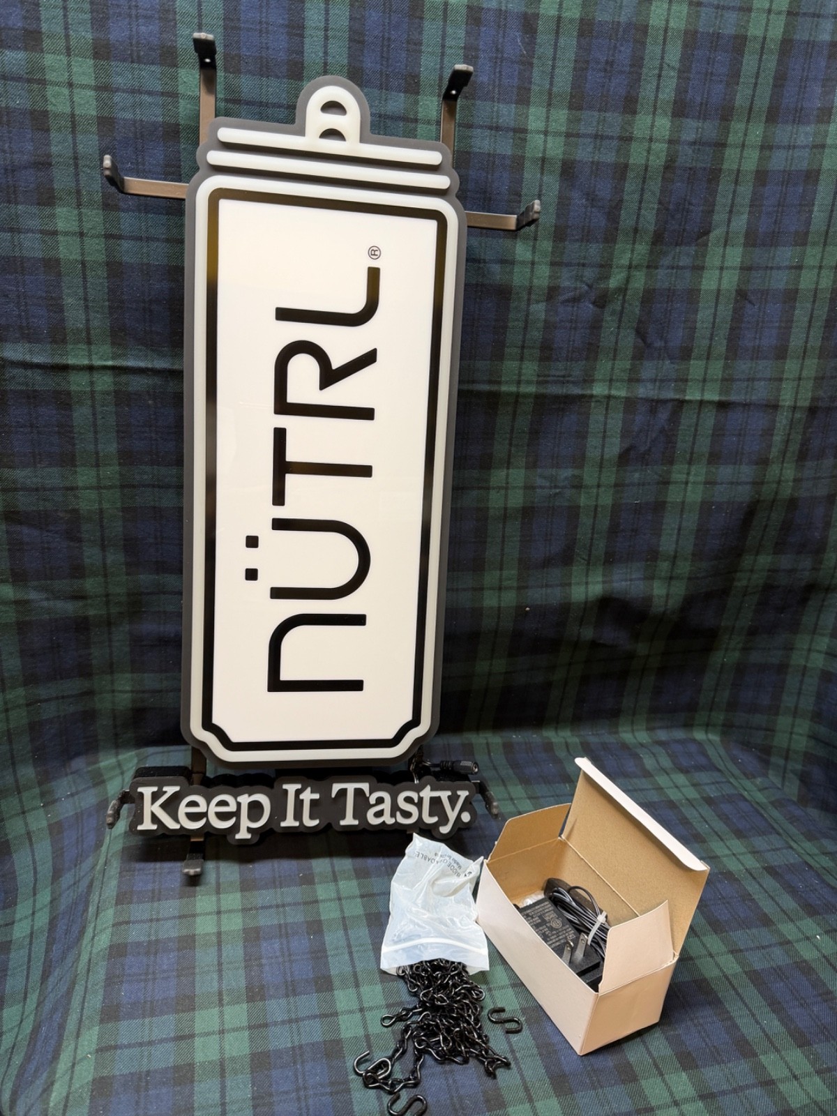 NUTRL Iconic Keep IT Tasty Sign Lights Color Changing