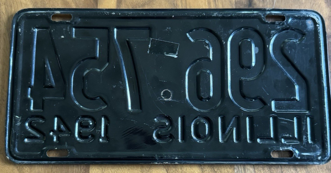 VTG 1942 Illinois Car Plate Industrial Wall Decor Americana Black Yellow USA