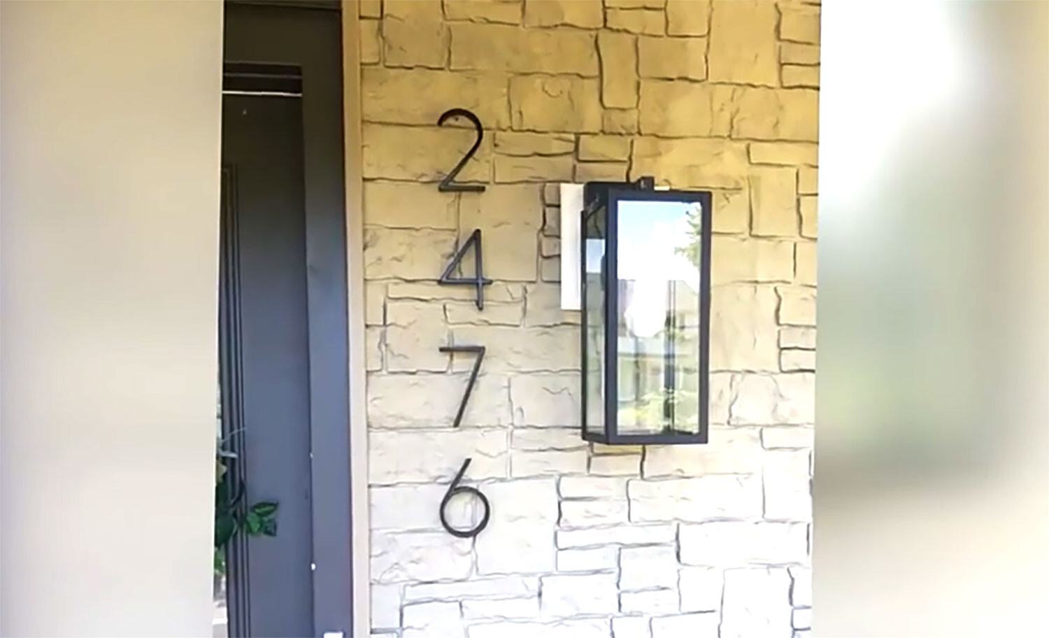 5 Inch Black Metal Numbers For House Address Outside Modern Floating Screw On