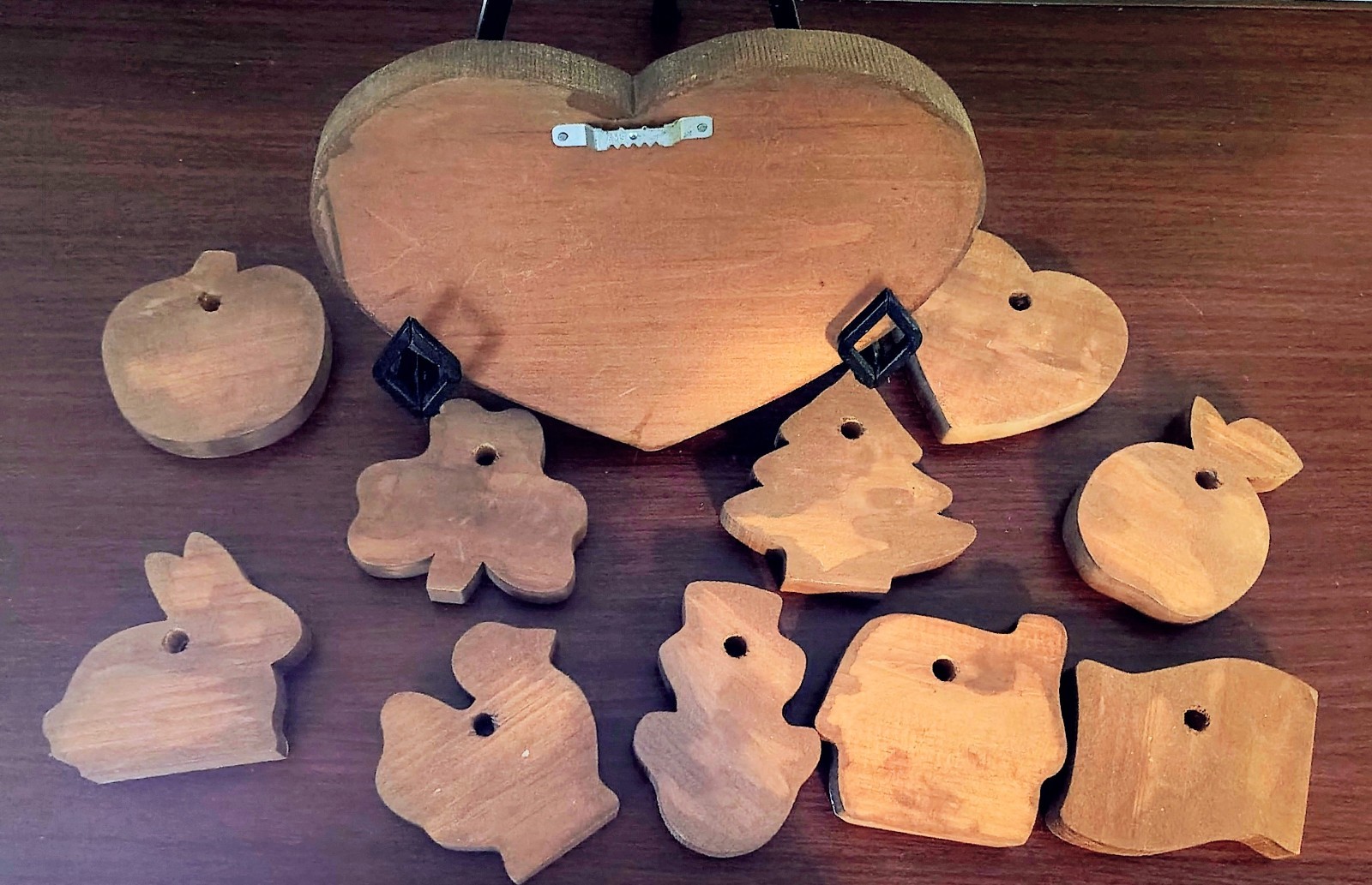Vintage/Handmade WOOD HOLIDAY/SEASONAL-WELCOME Heart Wall Decor
