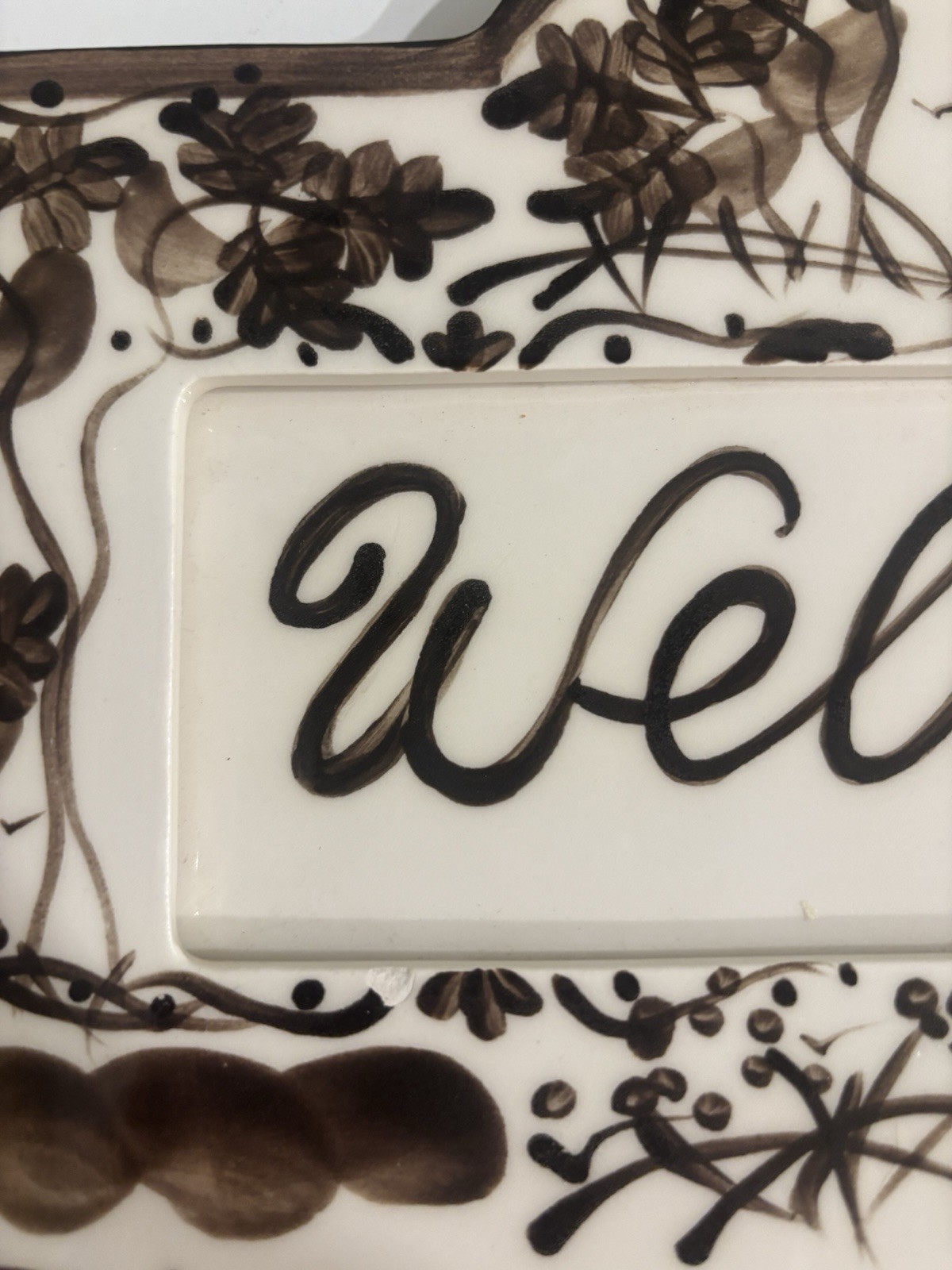 Vintage Porcelain Brown And White Wall Mount Welcome Sign 1998