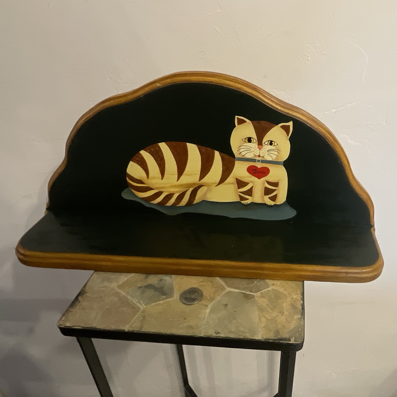 Wood Wall Mounted Cat Plaque Arch Shape Country Style Horizontal Decor