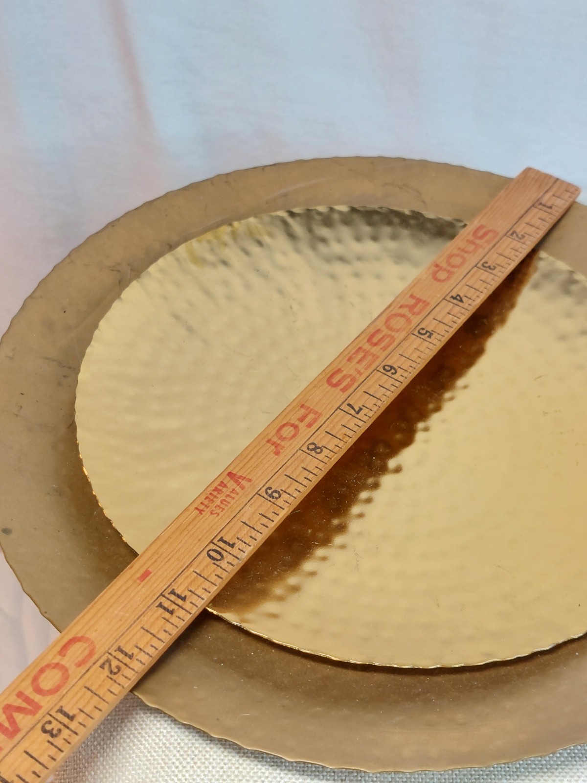 Set of 3 Gold Tone Hammered Metal Wall Circle Plates Decor Minimalist Modern Art