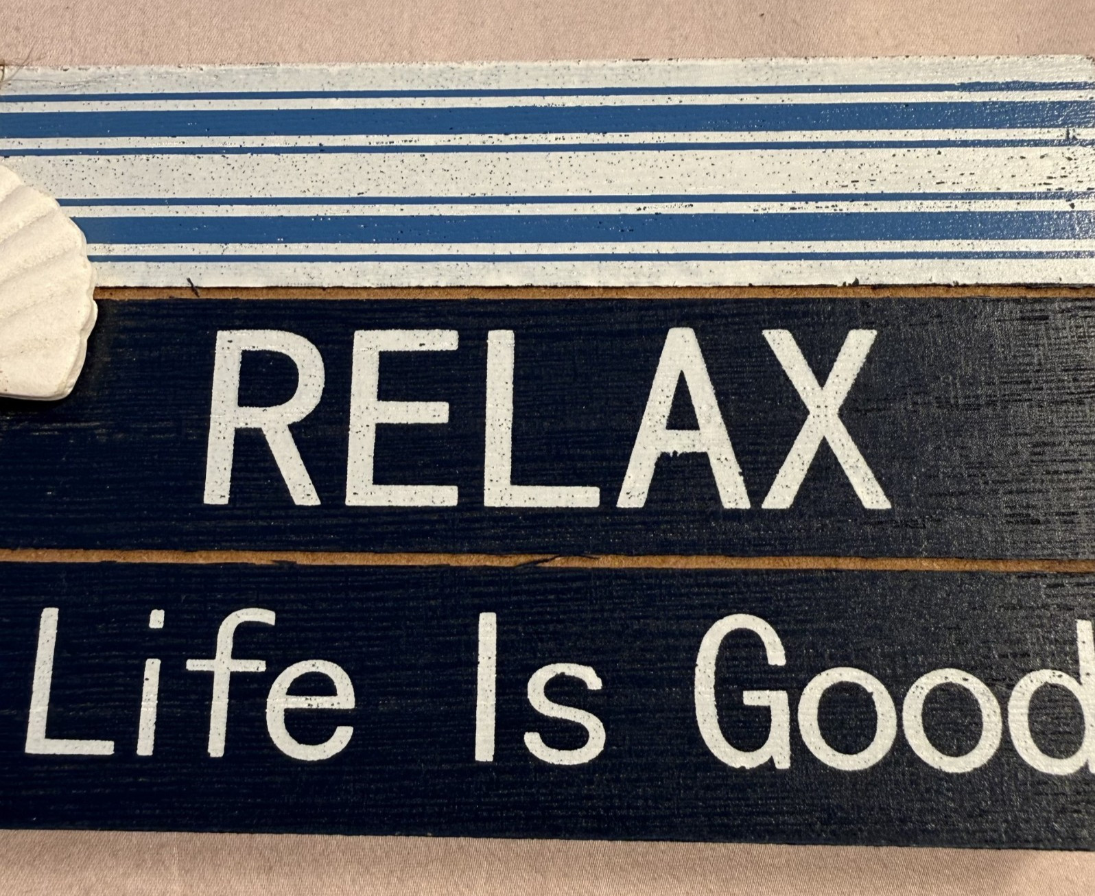 Relax Life is Good Beach Theme Free Standing Plaque w Clam Shell – Nautical