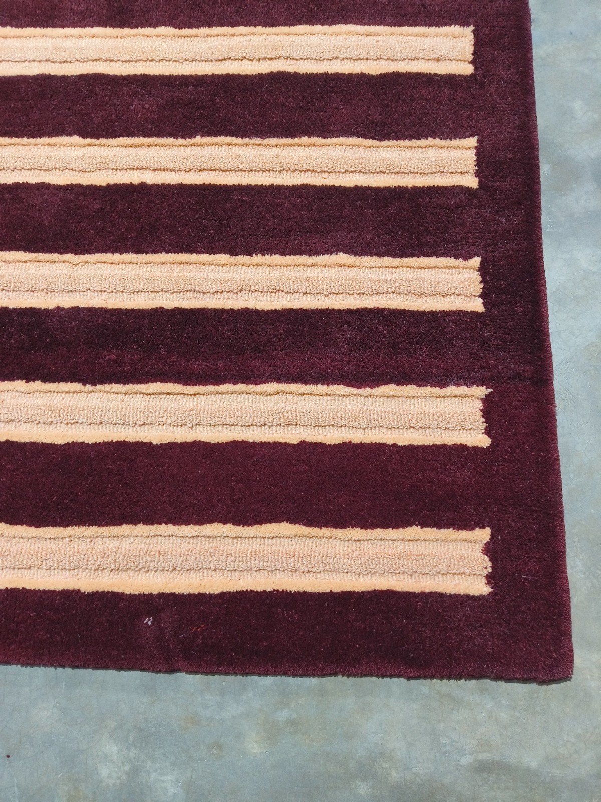 Modern Striped Area Rug – Soft Plush Carpet for Living Room, Bedroom & Office