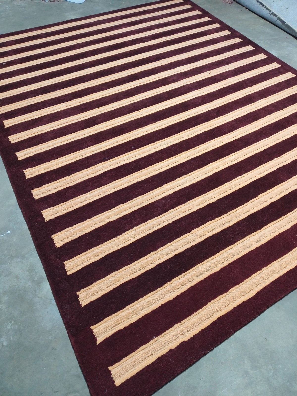 Modern Striped Area Rug – Soft Plush Carpet for Living Room, Bedroom & Office