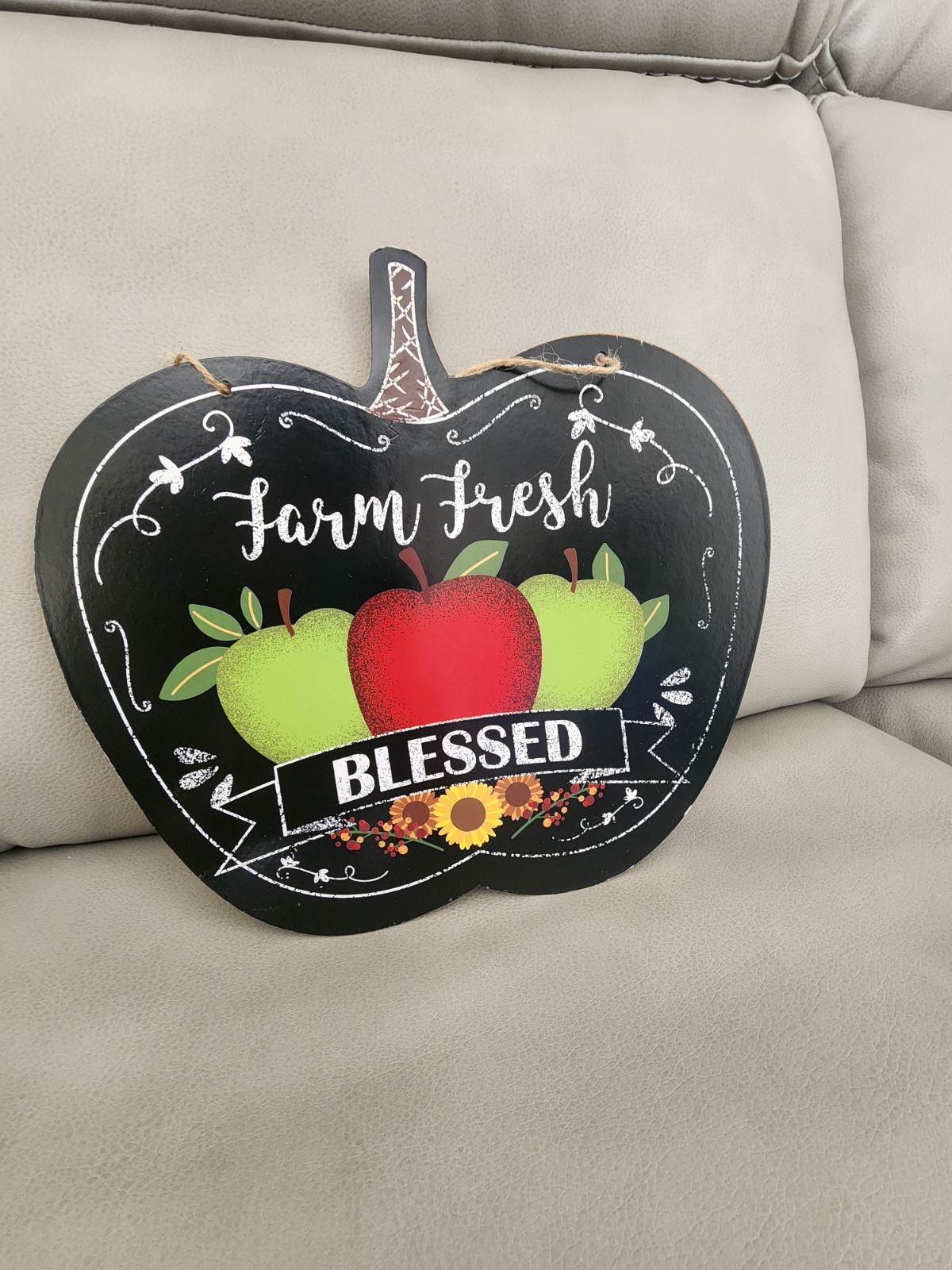 Apple Fall Decor Hanging Sign