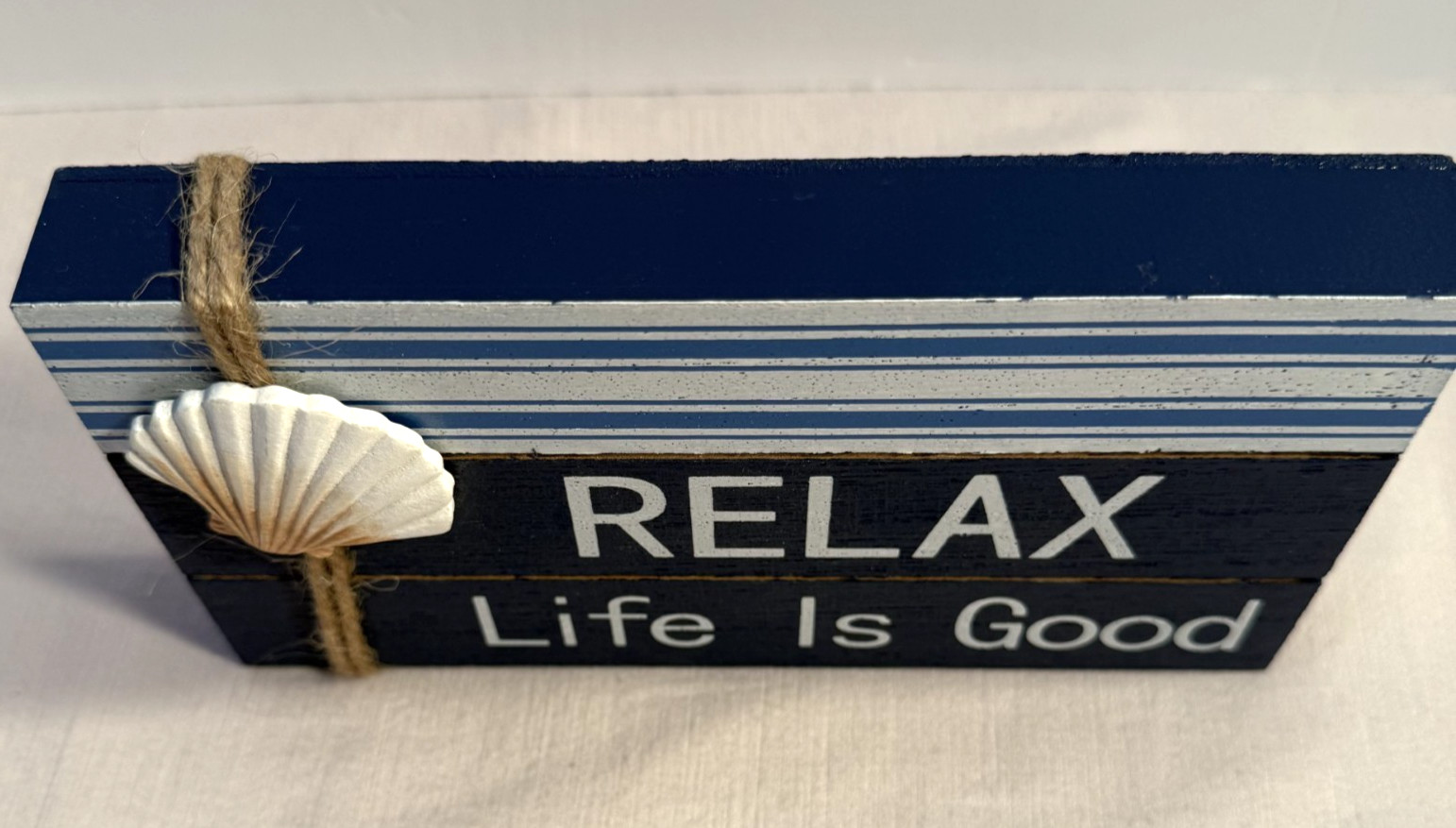 Relax Life is Good Beach Theme Free Standing Plaque w Clam Shell – Nautical