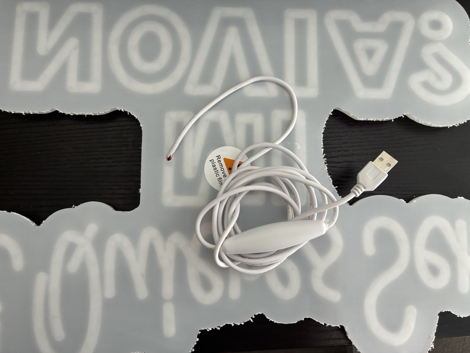 LED Decorative Wall Sign ¿Quieres Ser Mi Novia? White Acrylic Hanging Plaque