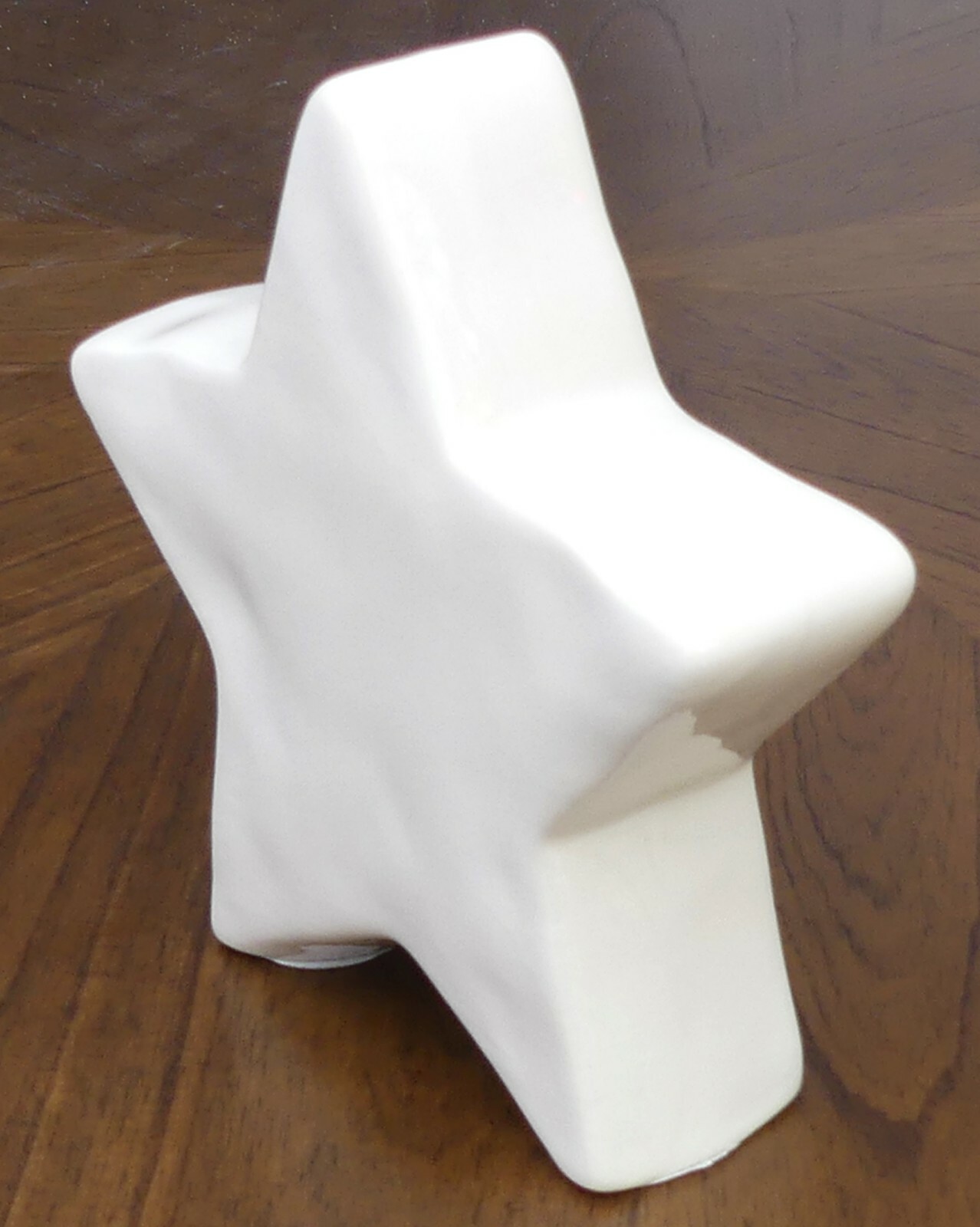 BRAND NEW RAE DUNN USA WHITE GLOSSY CERAMIC STAR PATRIOTIC AMERICAN THEME DECOR